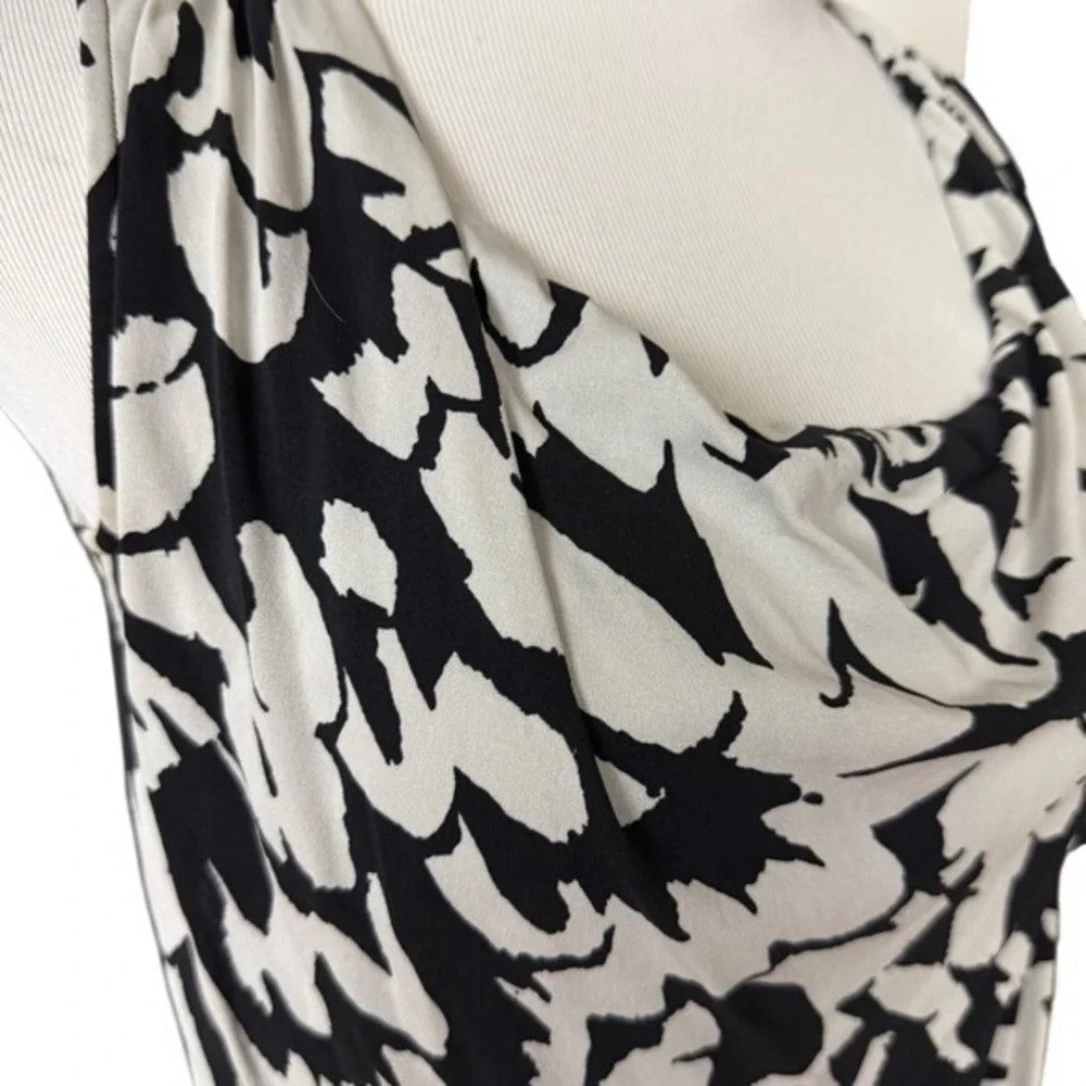 Classiques Entier‎ Womens XS Silk Blend Cowl Neck Abstract Tank Top Black White - Picture 2 of 8